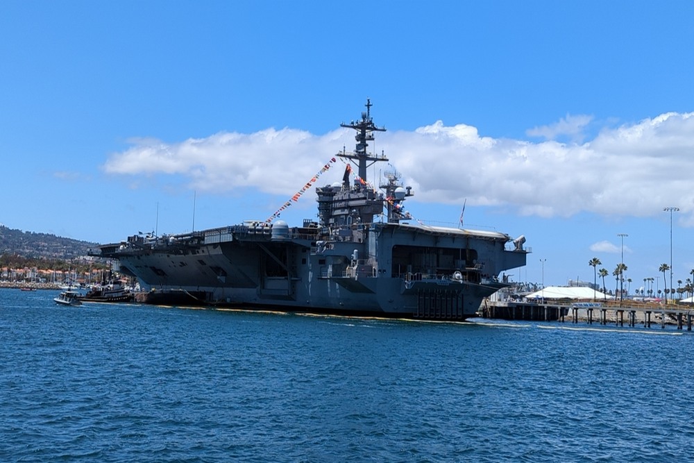 USS Carl Vinson Earns Battle “E” Recognition for Operational Excellence
